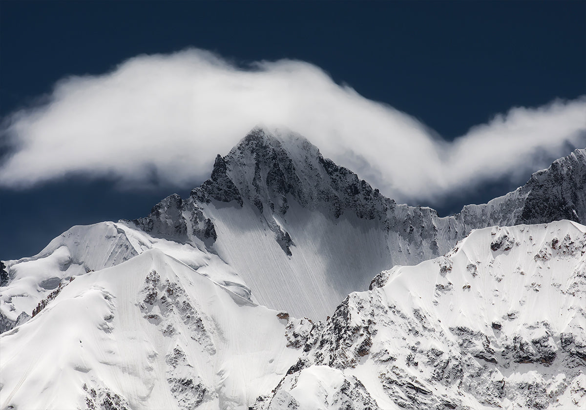 Crowned Summit Plakat