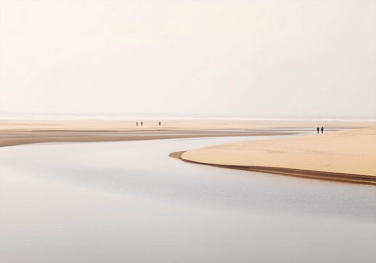 Minimalist Beach with Lone Walker Plakat