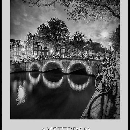 In focus: AMSTERDAM Idyllic nightscape from Keizersgracht Plakat