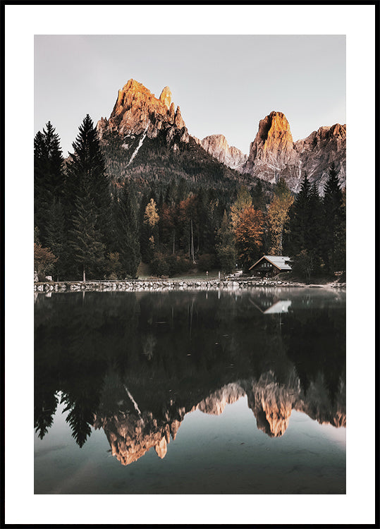 Reflection of Serenity House by the Mountain Lake Plakat