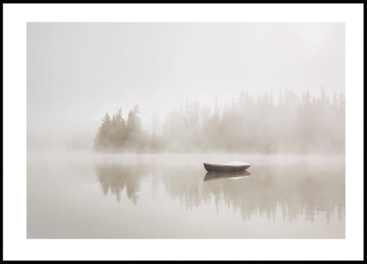 Solitary Boat on a Foggy Lake Plakat