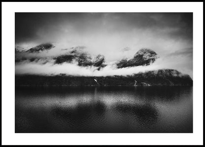 Fog Over The Mountain Near The Lake Plakat