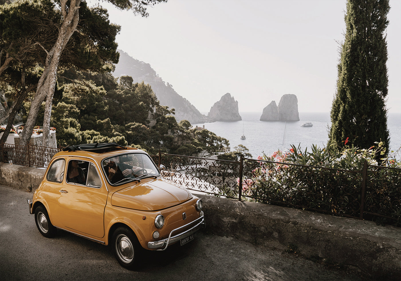 Little Orange Car in Capri Plakat