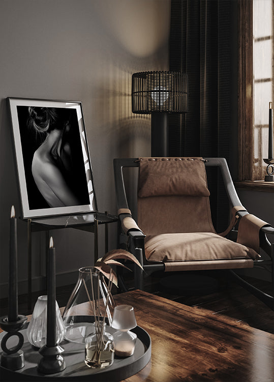 Elegance in Shadows Plakat