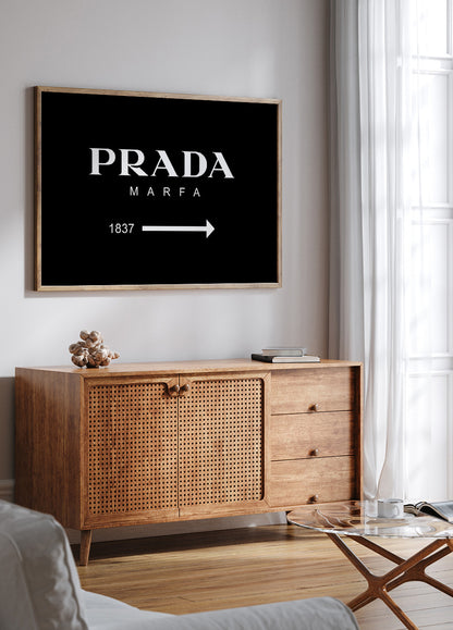 Prada Marfa Svart Plakat