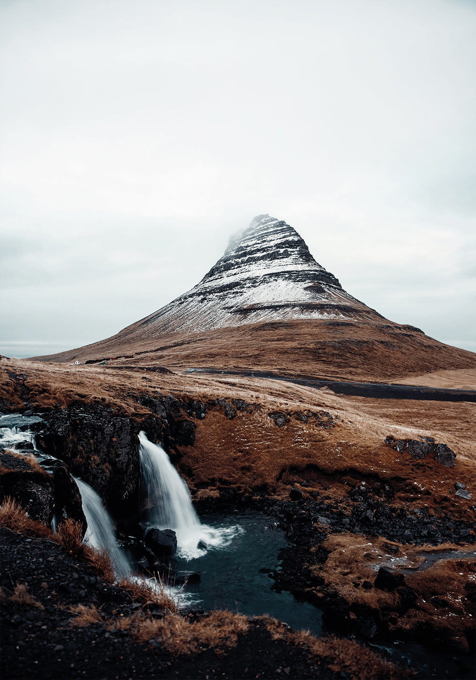 Kirkjufell Mountain and Waterfalls Plakat