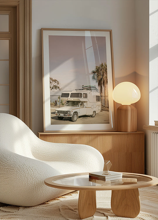 Vintage Camper Parked Plakat