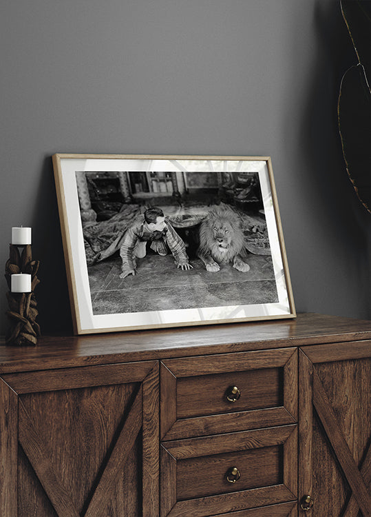 Man with Lion - Classic Black and White Plakat