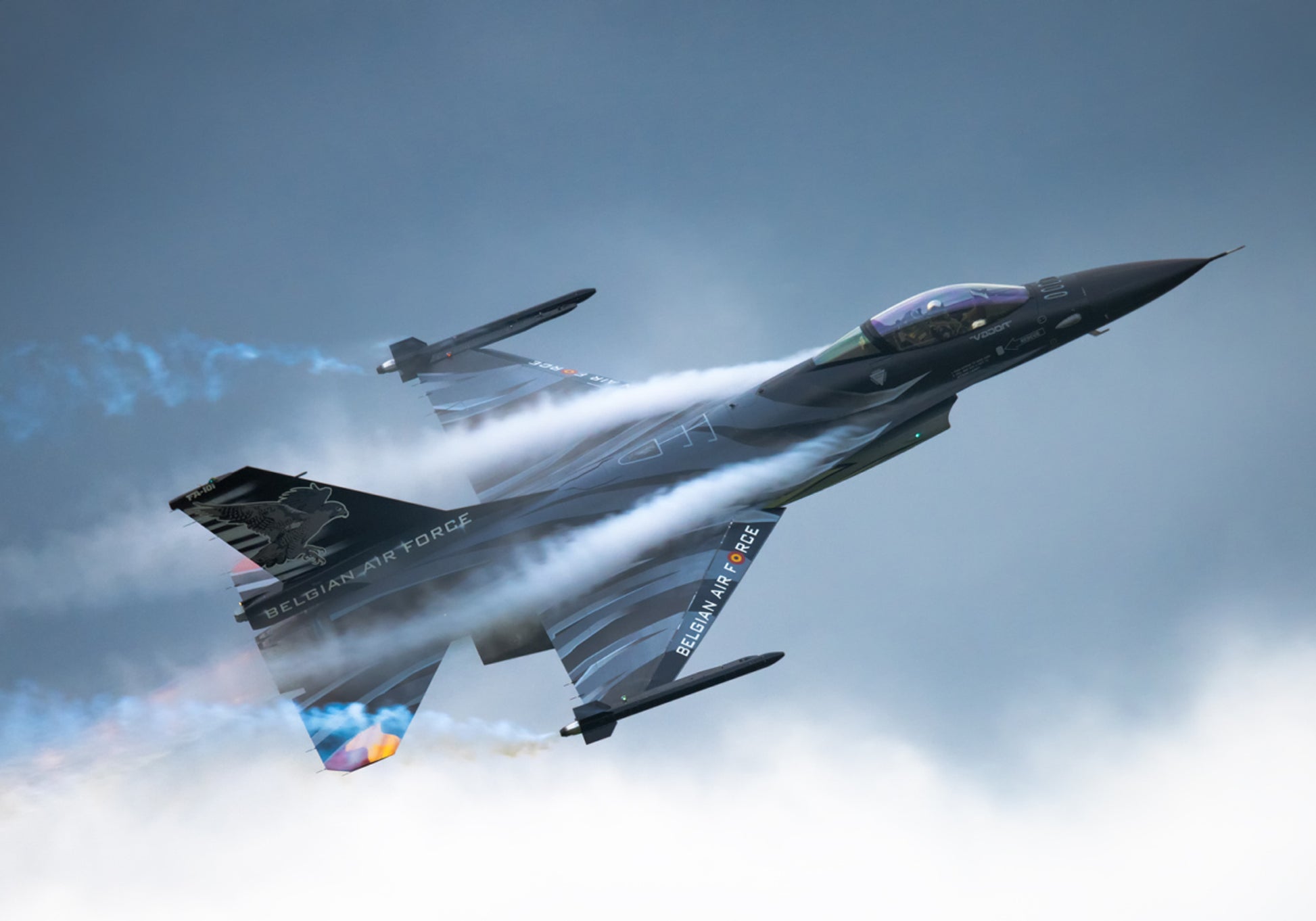 Fighter Jet Vapor Trails
